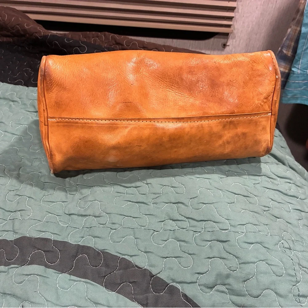 Classic Tan Leather Purse